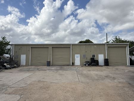 Industrial space for Sale at 6715 Almeda-Genoa Road in Houston