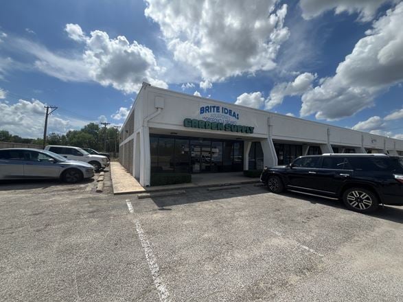 14611 Burnet Rd
