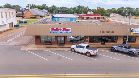 Retail space for Sale at 201 W San Antonio St in Alto