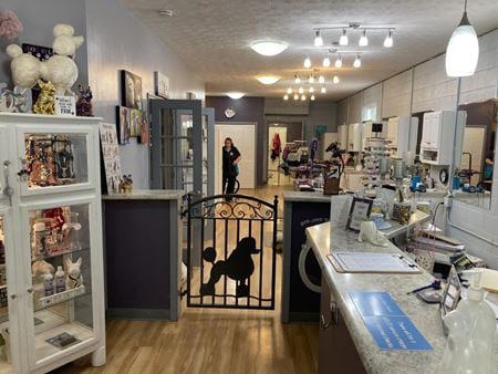 Retail space for Rent at 5403 western ave in Knoxville