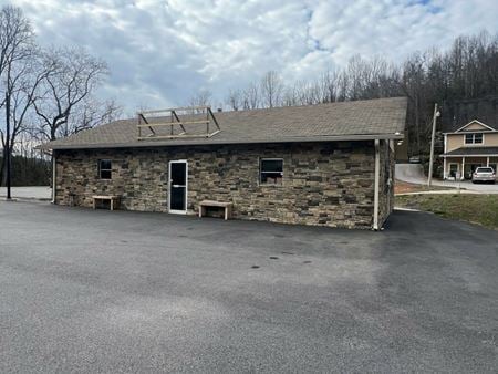 Retail space for Sale at 1994 Highway 76 in Hiawassee, ga