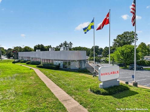 Flagship Creve Coeur Retail