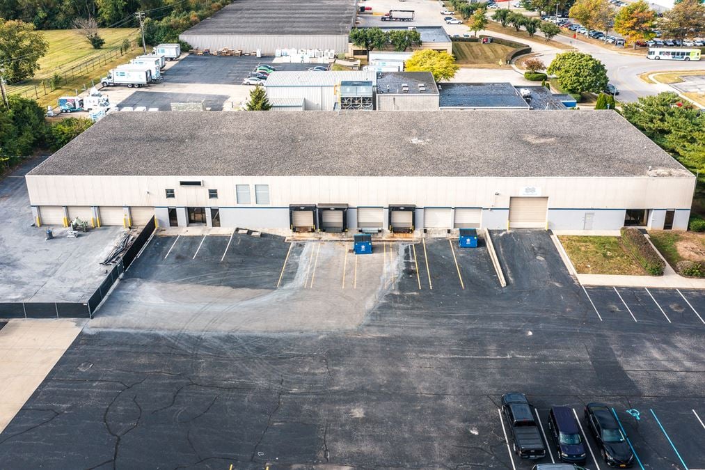 20,000 SF Industrial Warehouse For Lease in Lexington, KY