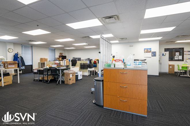Functional Midsize Industrial Space For Sublease - 34,163 SF