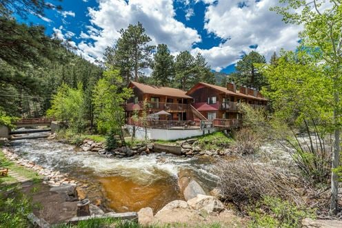 Ponderosa Lodge
