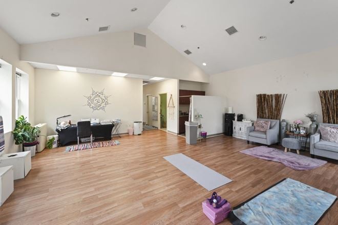 21165 Whitfield Pl Suite 202 Sterling VA 