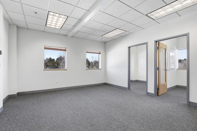 3,700sf Professional Office Suite for Lease in Rowley, MA