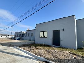 207 Causeway Blvd