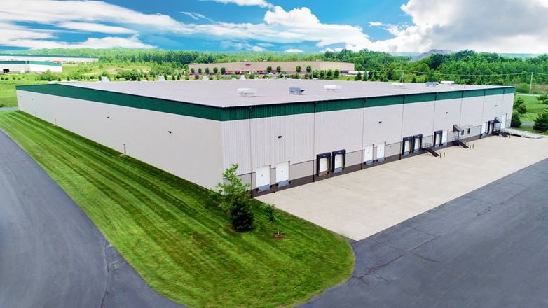 198,400 SF Plug N' Play Warehouse