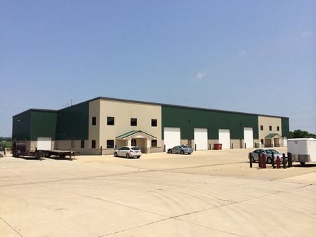 Industrial space for Rent at 1729 Hawkeye Dr in Hiawatha