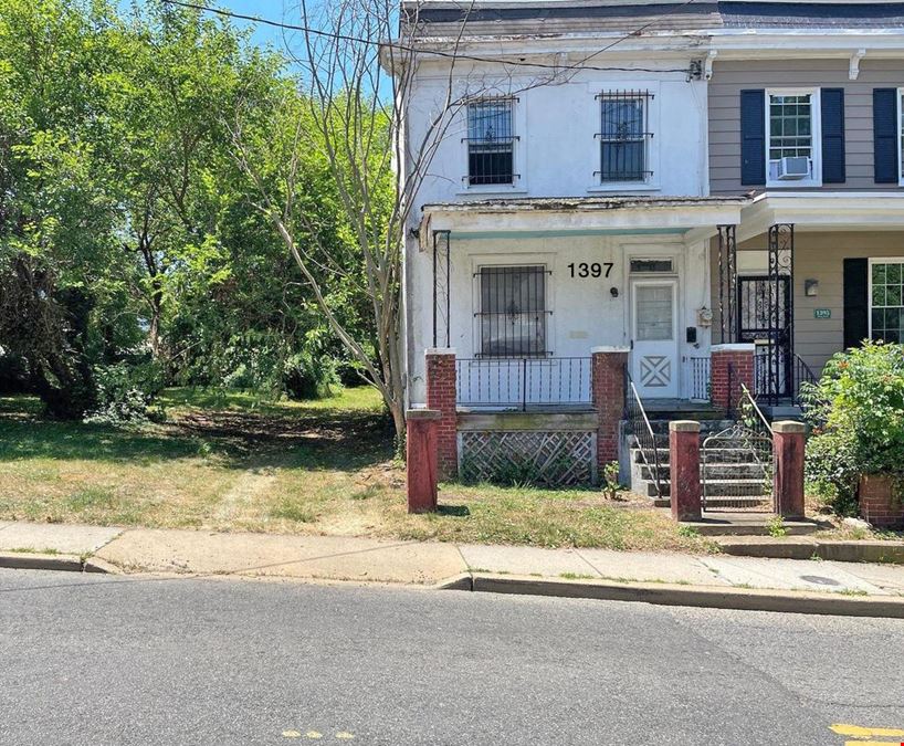 1397 Morris Rd SE