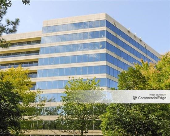 One Lakeside Commons