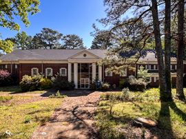 Redevelopment or Education/Religious Site | Bank Owned | ±23.8 Acres | East Point - Atlanta MSA