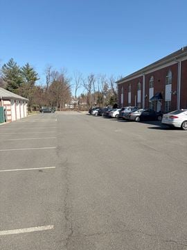 Turnkey Modern Office Suites For Lease