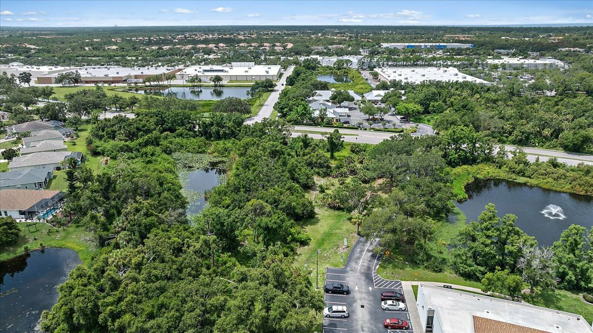 Woodmere Park Vacant Land
