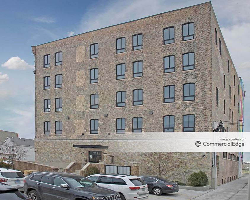 917 West 18th Street, Chicago, IL Office Building
