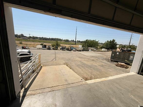 400 N. Five Mile Rd