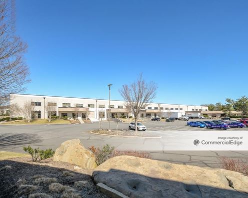 Sterling Park Business Center - 405 Glenn Drive