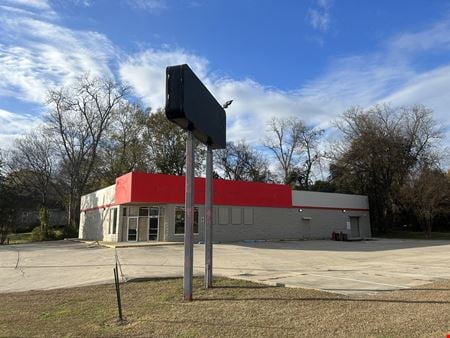 Retail space for Rent at 1601 5th Ave in Meridian