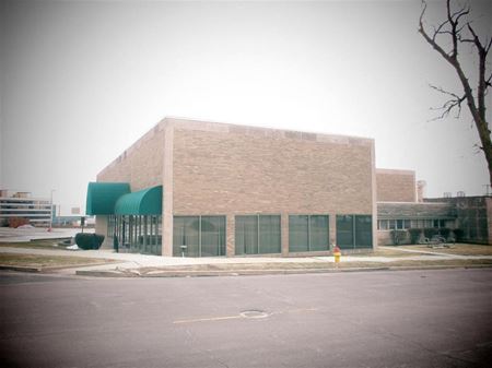 Photo of commercial space at 100 NE Randolph Ave in Peoria