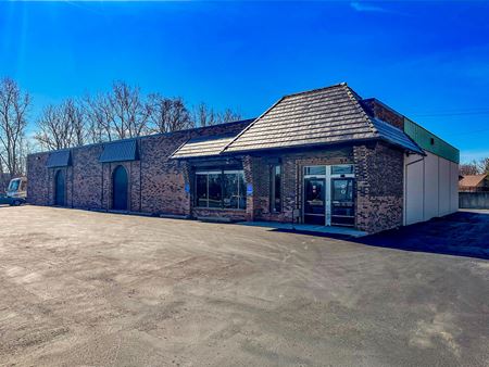 Retail space for Rent at 6975 Livernois Rd in Troy