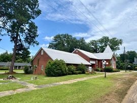 158 Main Street East
