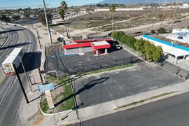 1820 W 5th St & 520 N Flores St