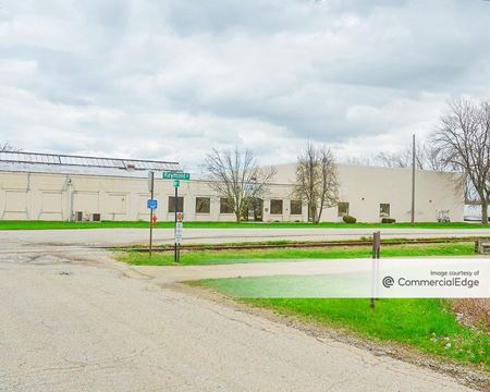 Industrial space for Rent at 999 Raymond Street in Elgin