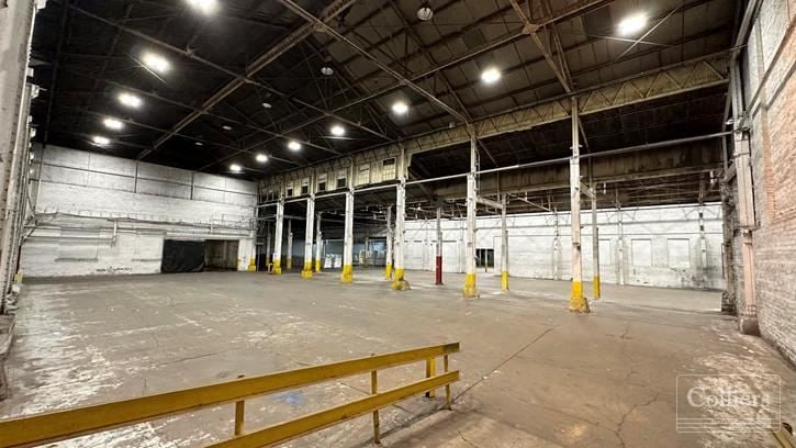 Industrial Warehouse in Elyria