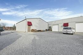 187-189 W Johnstown Road