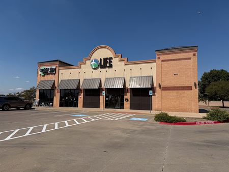 Retail space for Rent at 2135 Southeast Pkwy in Arlington