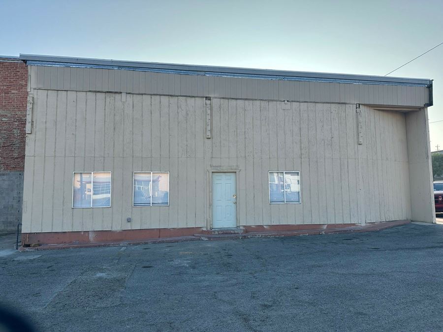 ±1,807 SF Retail Building in Taft, CA