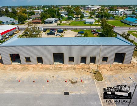 Commercial space for Rent at 1399 Jenks Ave in Panama City