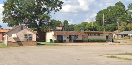 Photo of commercial space at 1907 North Robison Road in Texarkana