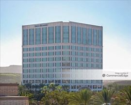 100 Spectrum Center