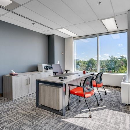 Suite 512 Space Photo Gallery 3