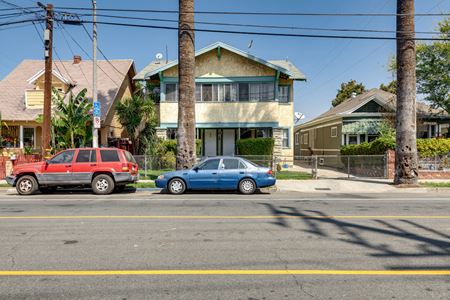 Multi-Family space for Sale at 2713 Darwin Ave in Los Angeles