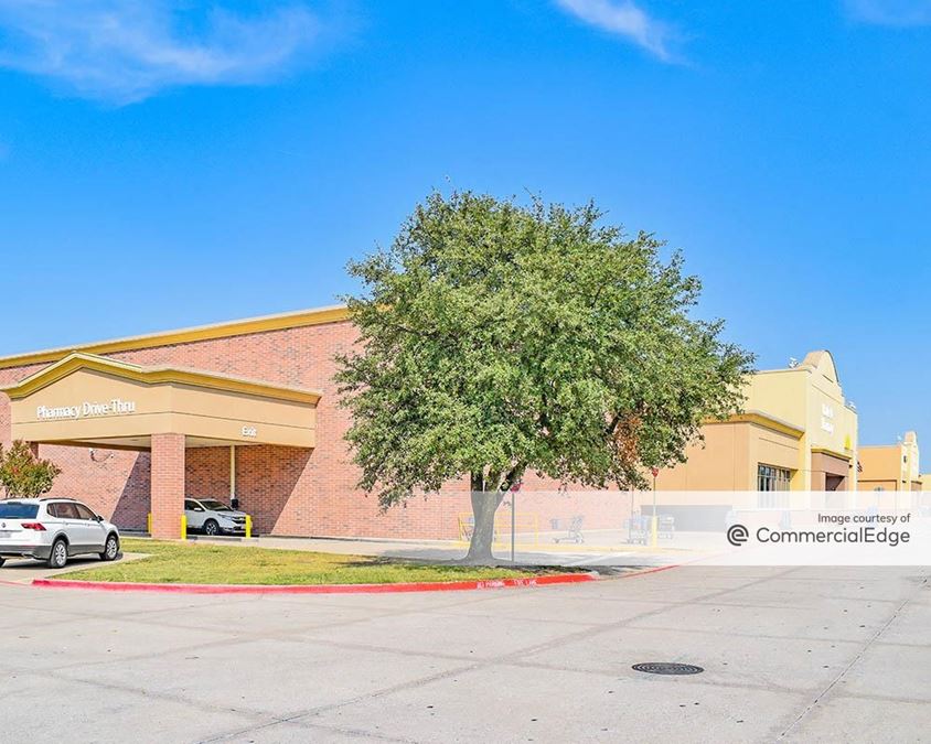 1721 North Custer Road, McKinney, TX retail Building