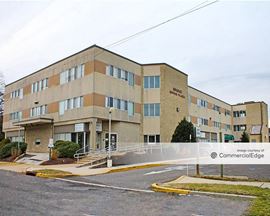 Grove Office Plaza