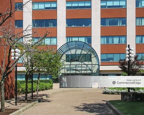Lafayette Center (Square) Building II