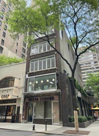 9 E 53rd St -Entire 3rd Floor