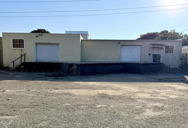 3347-3353 Lyons Avenue