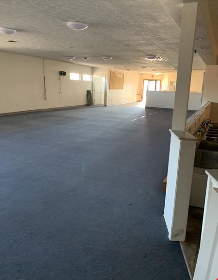 Retail space for Rent at 400 N. Earl Ave. in Lafayette