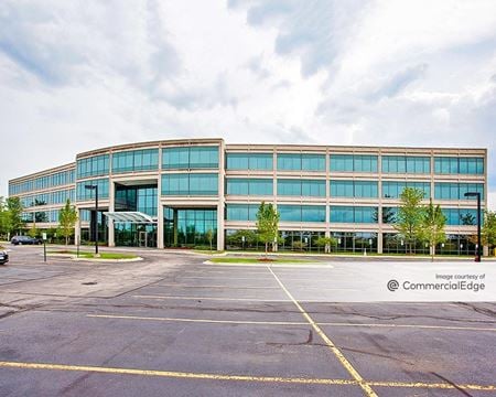 Photo of commercial space at 100 South Saunders Road in Lake Forest