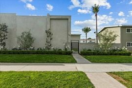 Whiting Avenue Courtyard Apartments