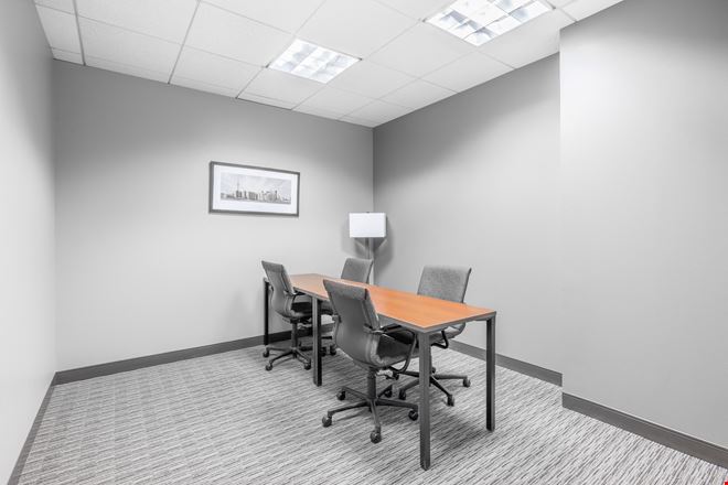 IL, Schaumburg - 1600 Corporate Centre
