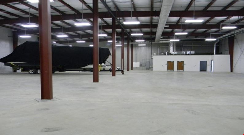 212 Airport Road - 4,000+/- SF up to 10,000+/- SF Space