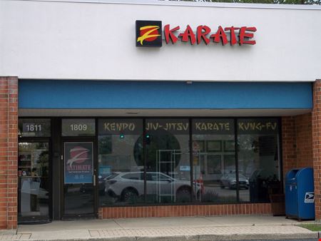 Photo of commercial space at 1809 Waukegan Rd in Glenview