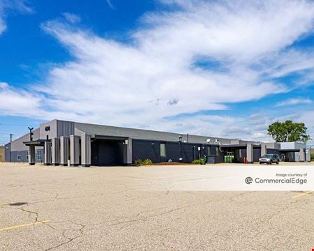 Office space for Rent at 400 West Maple Road in Troy
