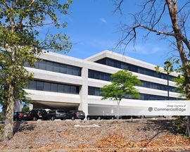 Parkway Commerce Center